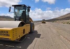 El Cabildo arregla las pistas de acceso a playas frecuentadas en Semana Santa