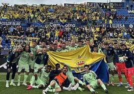 El triunfo del Madrid en Vitoria deja a la UD a un punto de la salvación