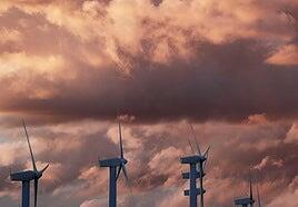 El caos del precio de la electricidad frena en seco el despliegue de renovables en España