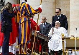 El Papa sorprende apareciendo en la misa del Domingo de Ramos: «Buena Semana Santa»