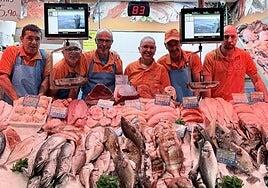 Todo listo en la Pescadería Hermanos Montesdeoca Medina para el sancocho del Viernes Santo