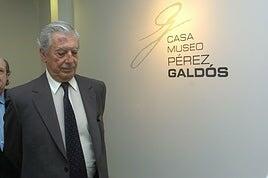 Las visitas del escritor peruano a Gran Canaria, en imágenes