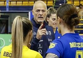 Carballo: «Todos tenemos parte de responsabilidad; quizás debimos plantear la temporada de otra manera»