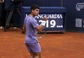 Alcaraz no entiende de respiros y supera a Quinn