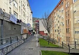 Muere una niña de dos años al caer de un sexto piso de un edificio en Bilbao