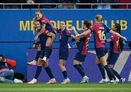 El Barça golea al Chelsea y acaricia la final de Lisboa