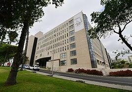 Dos hospitales canarios ofrecen una técnica de ultrasonidos para el temblor esencial