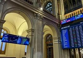 Trump tiende la mano a China para un acuerdo, pero su secretario del Tesoro rebaja expectativas