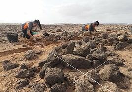 El yacimiento de rosa de Abajo desvela nuevas prácticas funerarias de los mahos: al aire libre