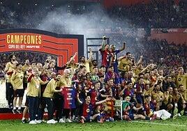 El Barça alza la Copa y asesta una puñalada mortal a un bravo Madrid