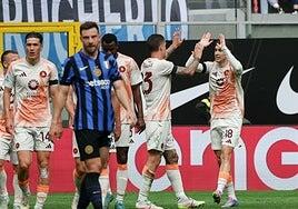 El Inter cae en San Siro antes de su batalla europea contra el Barcelona