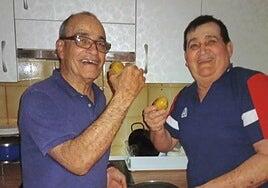 Así viven el apagón los canarios en la península: «Se me quedaron las papas a medio arrugar»