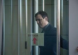 La jueza procesa al hermano de Sánchez y le deja a un paso del banquillo