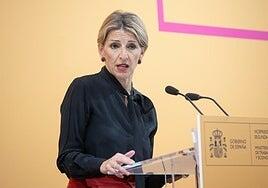 Díaz y los sindicatos redoblan la presión para que Sánchez frene la opa de BBVA a Sabadell