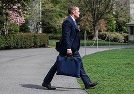 Trump destituye a su asesor de Seguridad Nacional por las filtraciones militares