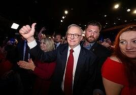 Aplastante victoria en Australia del laborista Albanese impulsado por su oposición a Trump