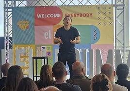 Más de un centenar de personas acuden a escuchar al chef Jordi Roca en la primera edición del Muelle Summit