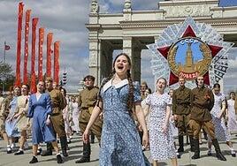 Otro ataque masivo ucraniano inquieta a Moscú en la víspera del gran desfile en la Plaza Roja