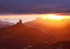 Calor, cielos poco nubosos y posibilidad de lluvias débiles este jueves en Canarias