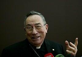 «Hay cardenales con tortícolis que quieren mirar para atrás»