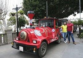 El tren llega a Firgas