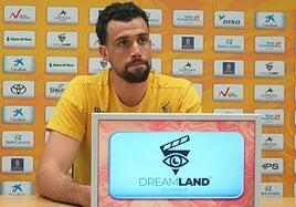 Pierre Pelos: «La victoria en Valencia pasa por la defensa»