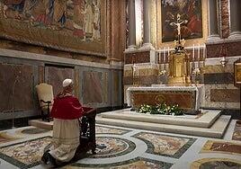 Tenis, ajedrez, béisbol y misa en Santa Mónica