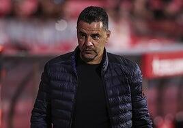 Míchel, hospitalizado de urgencia, no dirigirá al Girona este fin de semana