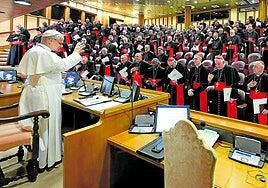 El ideario de León XIV: defensor de los pobres y reacio a la ordenación de mujeres
