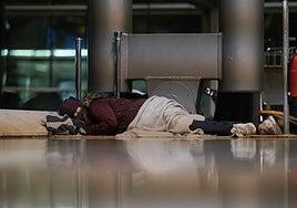 «Exigimos el desalojo del aeropuerto en semanas»