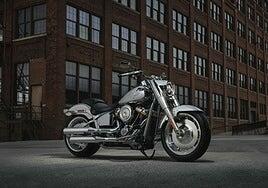 Nueva Harley-Davidson Fat Boy Gray Ghost, un reluciente homenaje al 35º aniversario del icónico modelo
