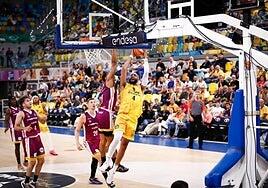 El Dreamland Gran Canaria no falla en el Arena y apunta al Playoff (94-90)