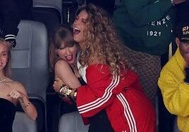 ¿Amenazó Blake Lively con filtrar mensajes de Taylor Swift si no la apoyaba públicamente?