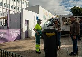 Papeleras preparadas para reciclar en los centros educativos de Arrecife
