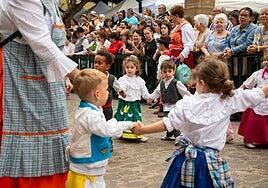 Más de 2.000 personas participan en la primera Romería Infantil de Gáldar 2025