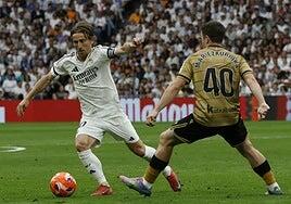 Despedidas y doblete de Mbappé en la victoria del Madrid contra la Real