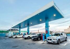 ¿Por qué son tan baratas las gasolineras low cost?