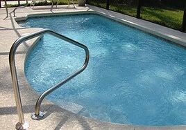 Muere un niño de ocho años en una piscina de Sevilla