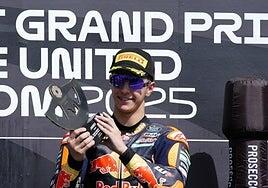 Rueda también sabe ganar saliendo último