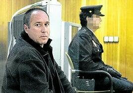 El etarra Henri Parot, acusado de 82 crímenes, ha disfrutado ya de dos permisos para salir de la cárcel