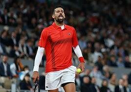 Djokovic se impone al viento