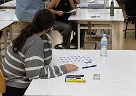 Menos cafeína y más frutos secos: ¿qué hacer y qué no para afrontar la nueva PAU?