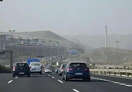 Atasco en la GC-1 por un choque múltiple: cinco coches y un camión colisionan y dejan tres heridos