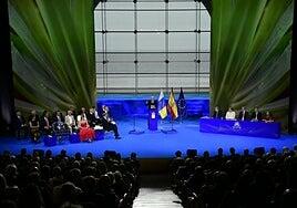 Clavijo apela a la unidad para «construir el país que puede y quiere ser» Canarias