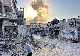 Al menos 30 muertos en un ataque israelí contra un puesto de recogida de ayuda humanitaria en Rafah