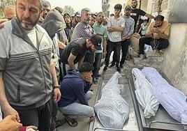 Fallece el padre de los nueve niños muertos en un bombardeo israelí sobre Gaza