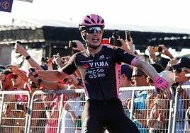 Olav Kooij pone el cierre al triunfo del Visma en el Giro