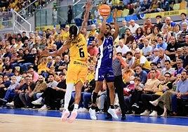 Montero se cobra todas las facturas