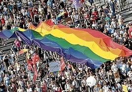 Bruselas cree que la ley anti-LGTBI de Orbán viola los derechos fundamentales