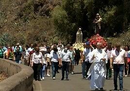 San Antonio baja el domingo desde La Pasadilla hasta la iglesia de La Candelaria